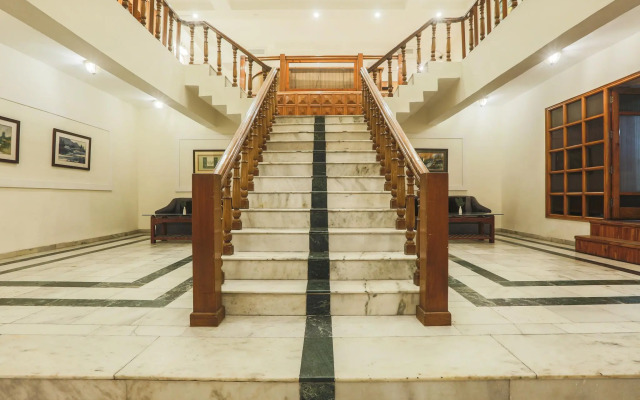 Golden Tulip Manali Hotel
