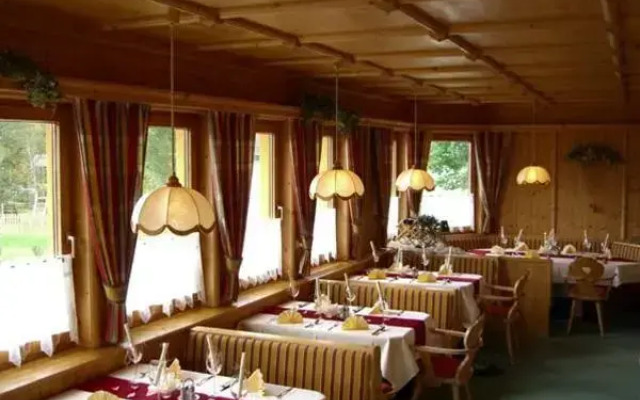 Hotel 4 Jahreszeiten