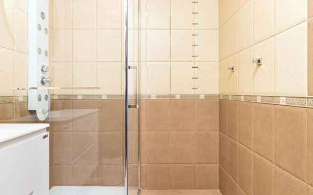 Centrally-located 1BD Apartment near Kapana