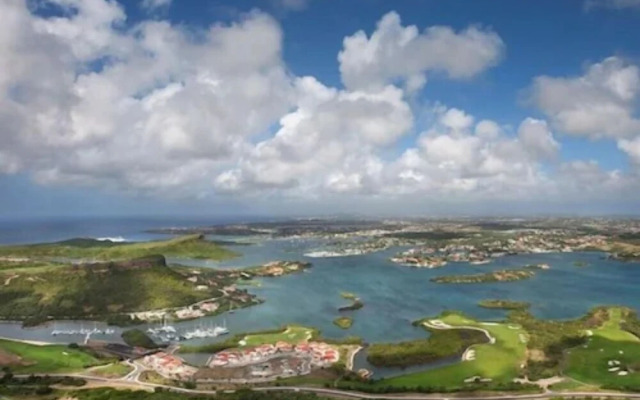 J E T S E T Villa Curacao