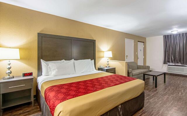 Econo Lodge Inn & Suites Matthews - Charlotte