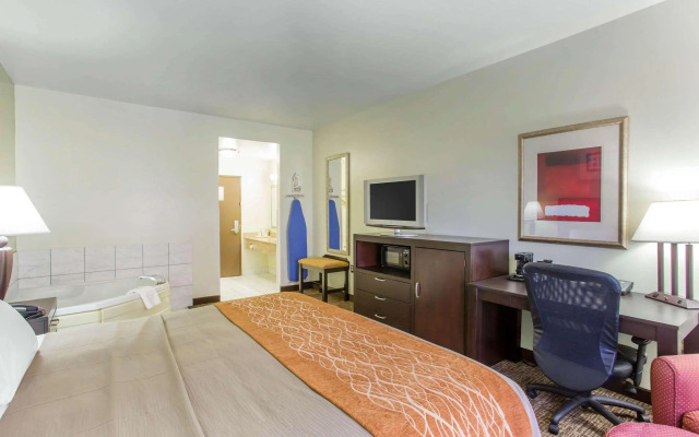 Comfort Inn Franklin Highway 96