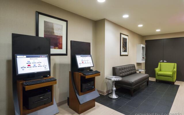 Holiday Inn Express New York City- Wall Street, an IHG Hotel