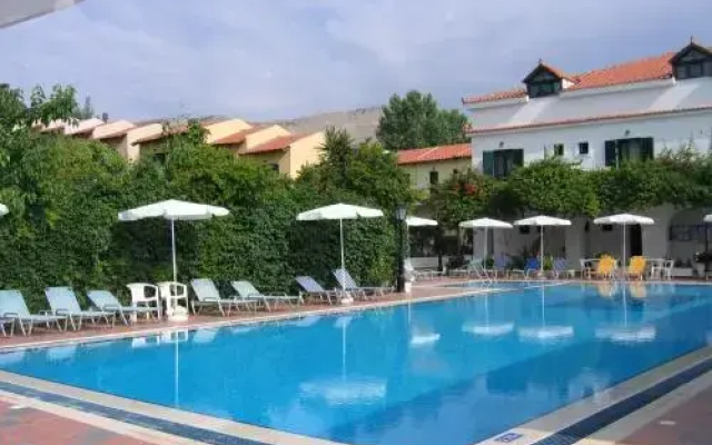 Tara Beach Hotel