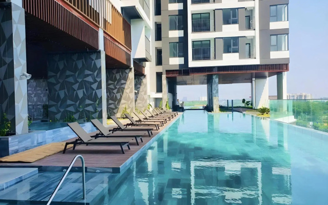 The Emerald Golf View