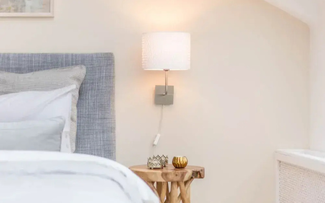Venus Apartments - Deluxe Loft Skylit
