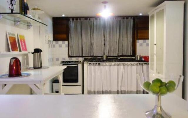 Blanca Hostel & Bar