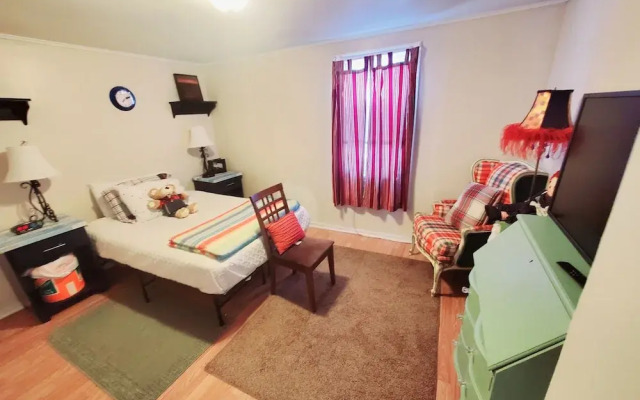 Room-plaid Room 3min From Yale Univ