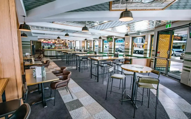 Southern Cross Hotel