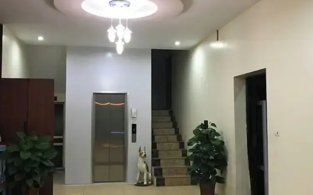 Hoà Bình Hotel LC - by BayLuxury