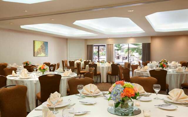 DoubleTree by Hilton Boston/Bedford Glen