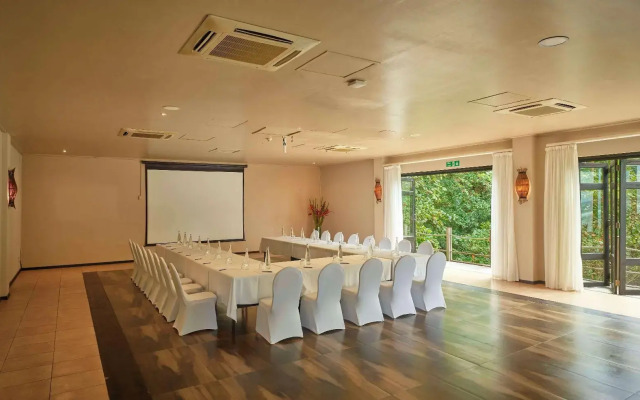 DoubleTree by Hilton Seychelles - Allamanda Resort & Spa