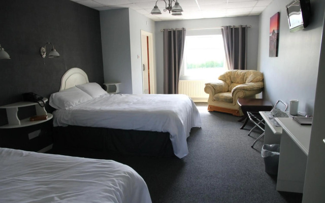 5 Corners Guest Inn