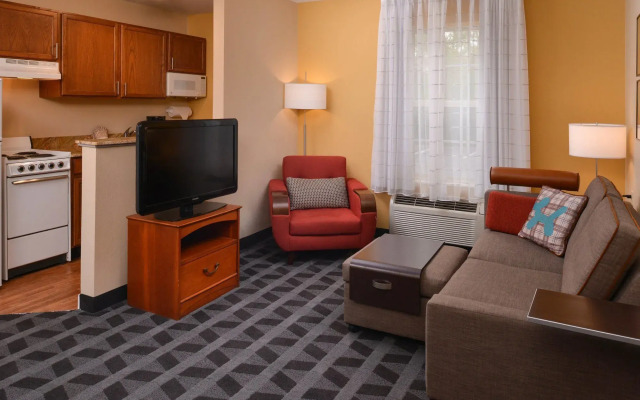Candlewood Suites St. Louis - St. Charles