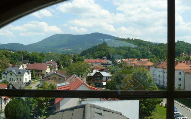 Agh Hotel