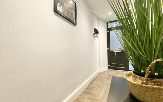 Premium 4 bed Apartment, West End of Glasgow