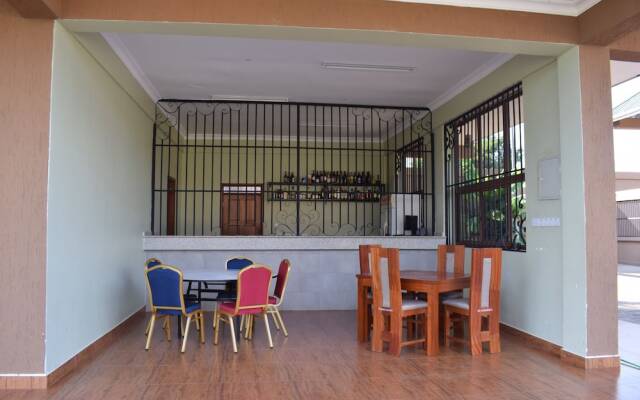 Panone Hotel Chekereni