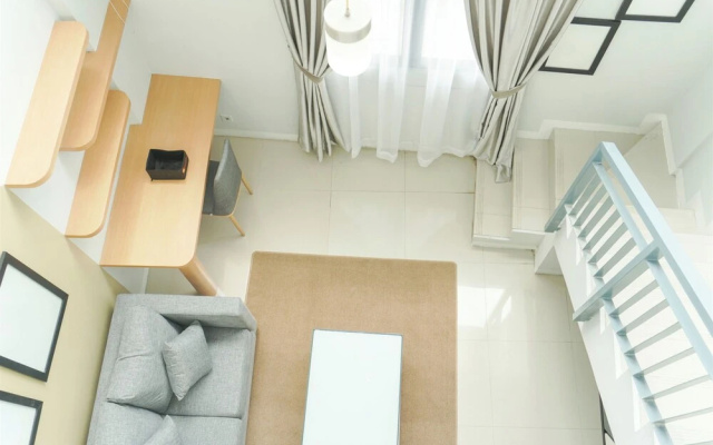 Good Deal Studio Loft Mezzanine (No Kitchen) At Kubikahomy Apartment – Guest Rooms – Legok
