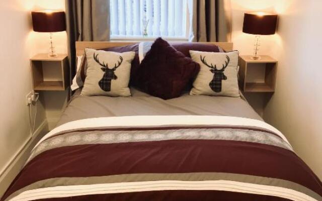 The Grove, Portrush (Sleeps 14) 6 bedrooms.