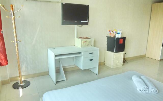 OYO 102 Diamond Residence Hotel