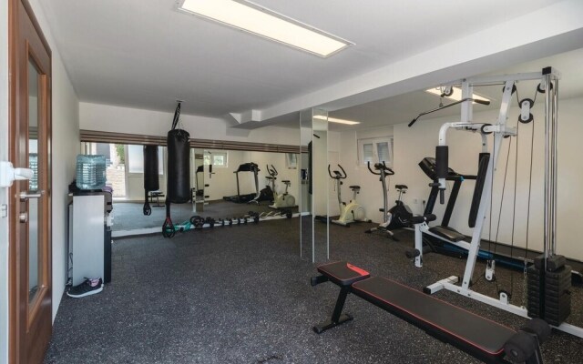 Nice Home in Zadar With Wifi and 8 Bedrooms