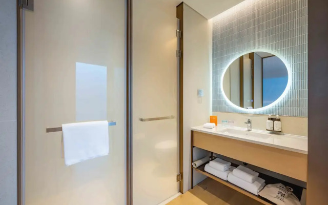 EVEN Hotel Shanghai Expo by IHG
