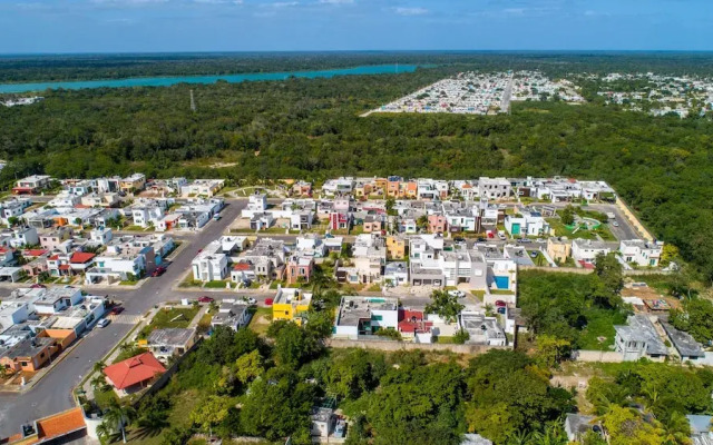 Casa moderna en segura Residencial Hacienda Chetumal
