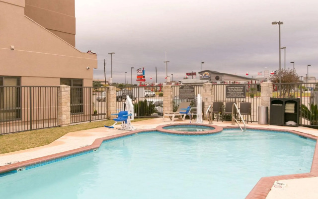 Comfort Suites Austin NW Lakeline