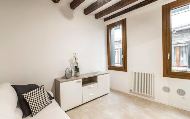 Cà Rezzonico Apartment R&R