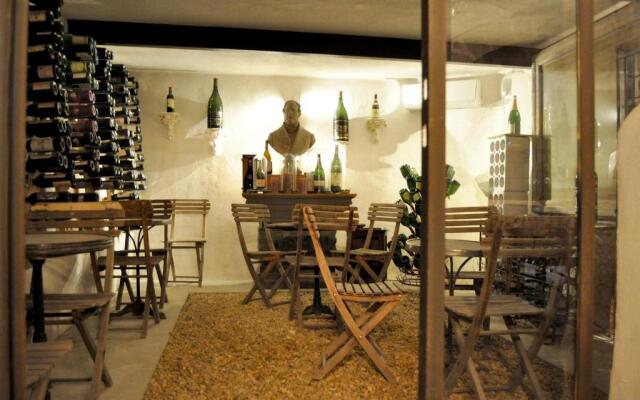 Le Petit Chateau