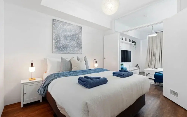 Luxury East Perth - Sleeps 2 - Superior Wifi