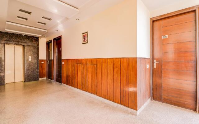 OYO GRG2153 Smart Inn
