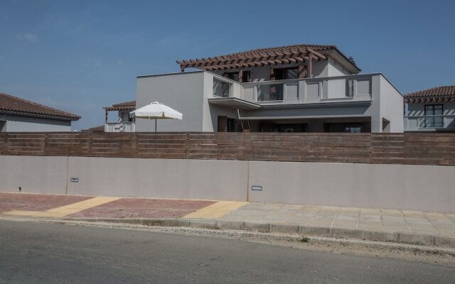 Celebrity Villa Scotty T I3