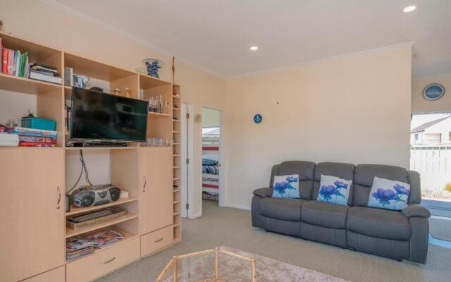Harbour View Haven - Pauanui Holiday Home