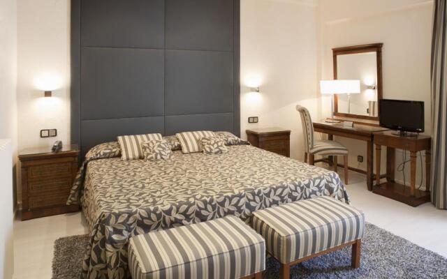 Rovira Hotel