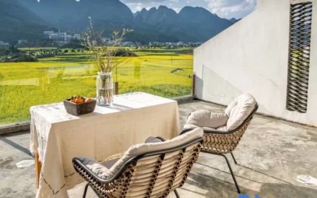 Xingyi Yunqi No.1 Inn (Xia Nahui Branch, Wanfenglin Scenic Area)