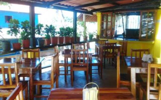 Hostel La Vieja Panaderia & Restaurant