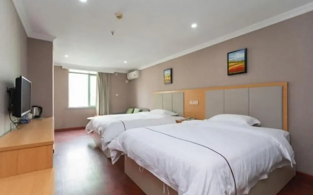 2008 Hotel