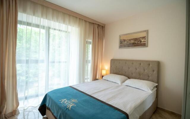 Antik Apartments