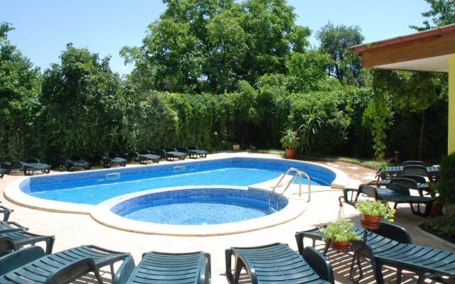 Green Hisar Hotel