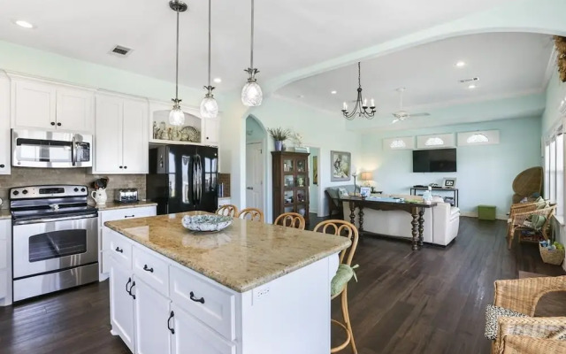 Miss Molly's by RedAwning