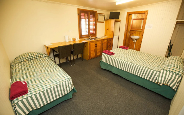 Brisbane Manor Hotel