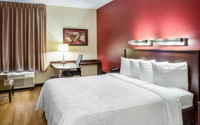 Red Roof Inn PLUS+ Boston - Logan