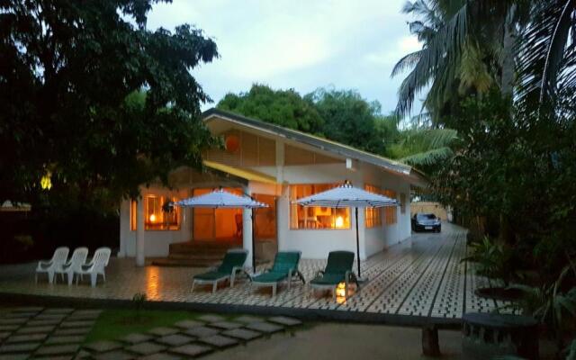 White House, Batangas