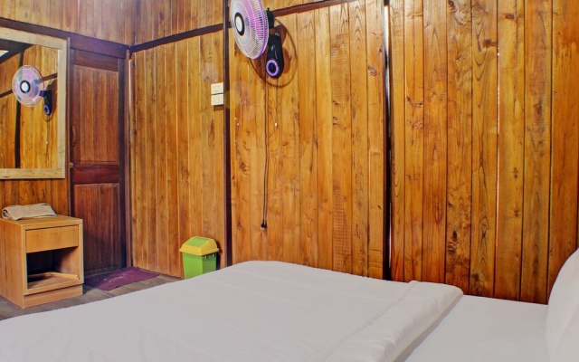 Capital O 92681 Randu Mas Hotel & Resort Taman Purbakala – Guest Rooms – Bandar Lampung