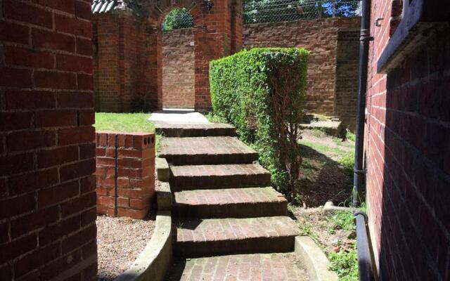 Marble Apartments Effra Court