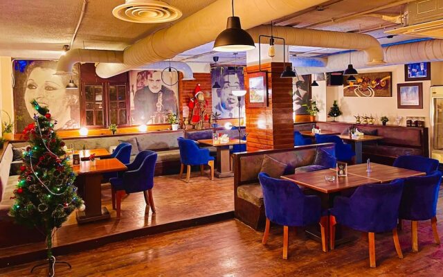 Joude Hotel