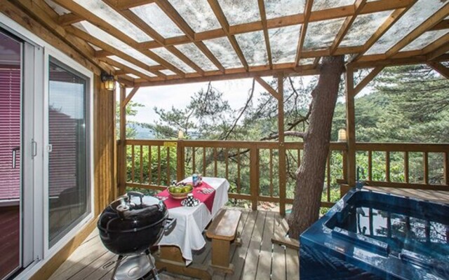 Hoengseong Forest Lover's Star Pension