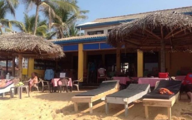 Budde's Beach Restaurant & Guesthouse