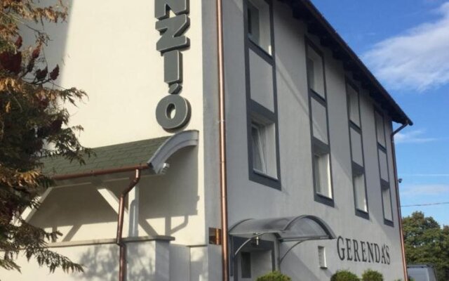 Gerendas Hotel